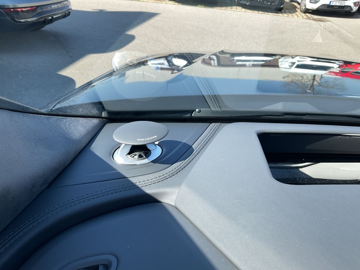 Audi RS Q8 SUV qu. tiptr. PANO Stdhzg FwpAdv 23 HUD