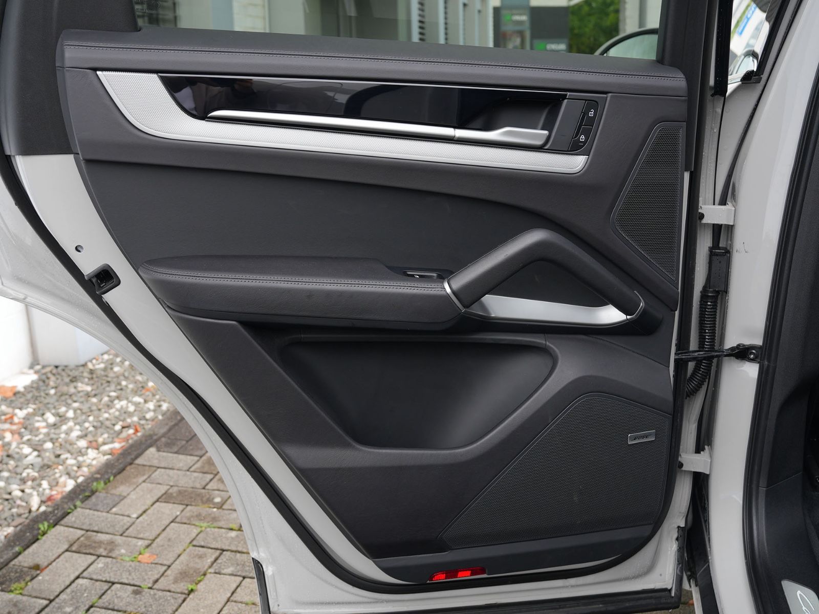 Porsche E-Hybrid Coupé SPORTDESIGNPAKET-ACC-MASSAGE-VOLL