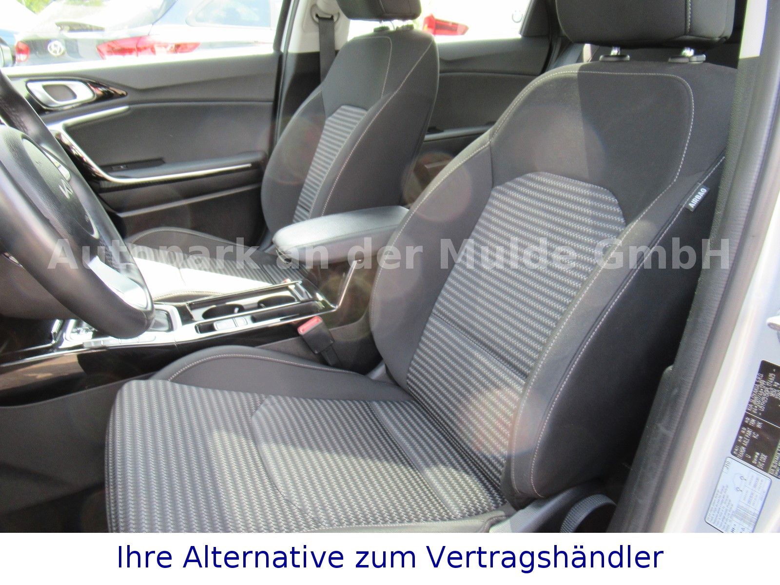 Kia Ceed 1.5T DCT Spirit - Samsaru's Car Outlet