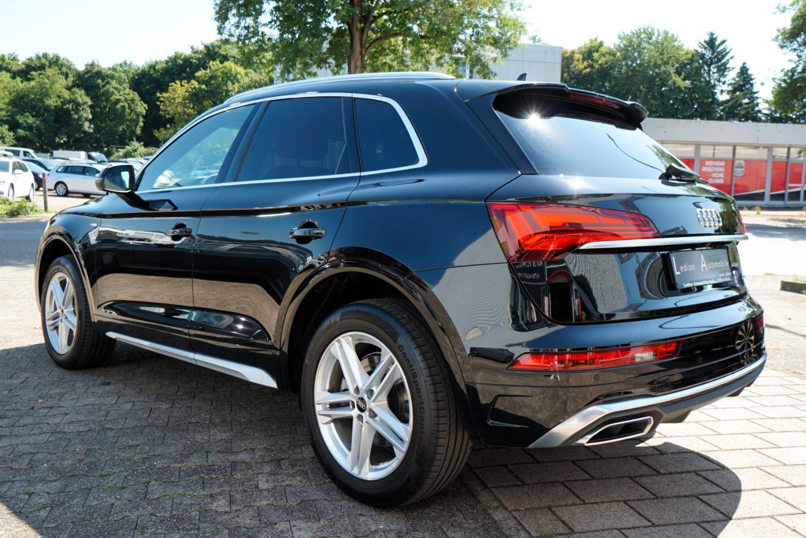 Audi Q5 40 TDI quattro S line - Samsaru's Car Outlet
