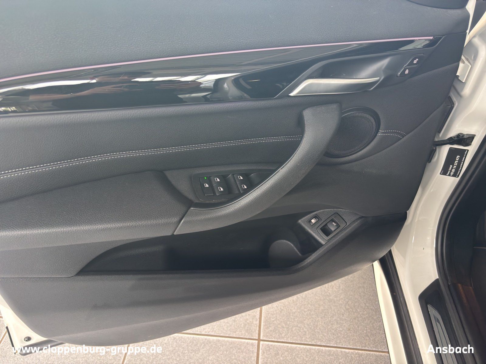 BMW X1 xDrive25e Sport Line - Samsaru's Car Outlet