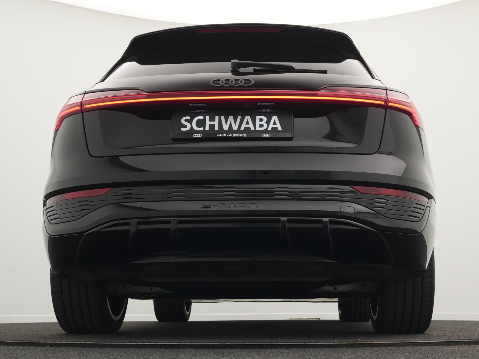 Audi Q8 e-tron S line 55 quattro *Opt.schw*PANO*AHK*