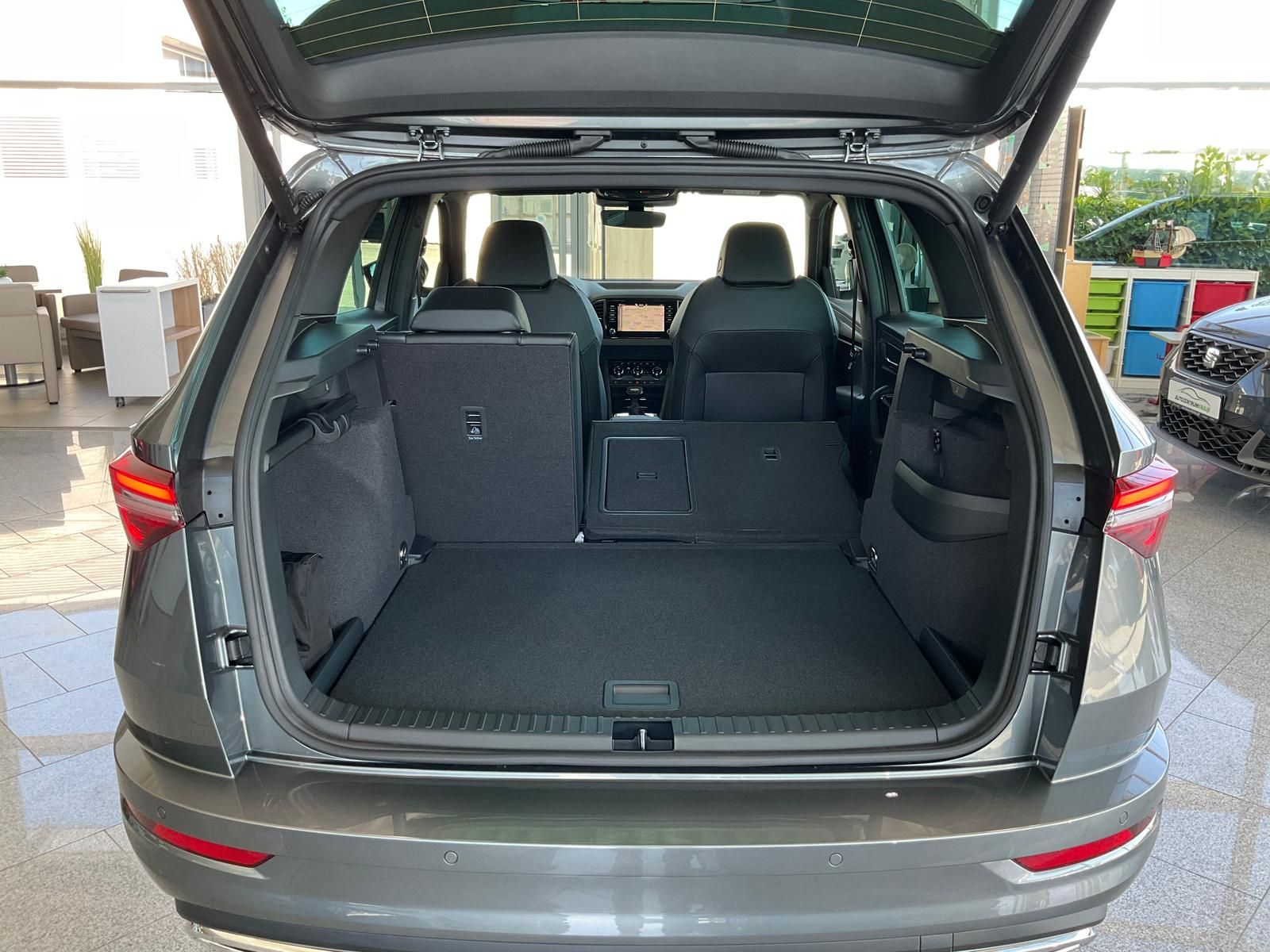 Skoda Karoq 2.0TSI Sportline 4x4 5JGarantie AHK StHz P