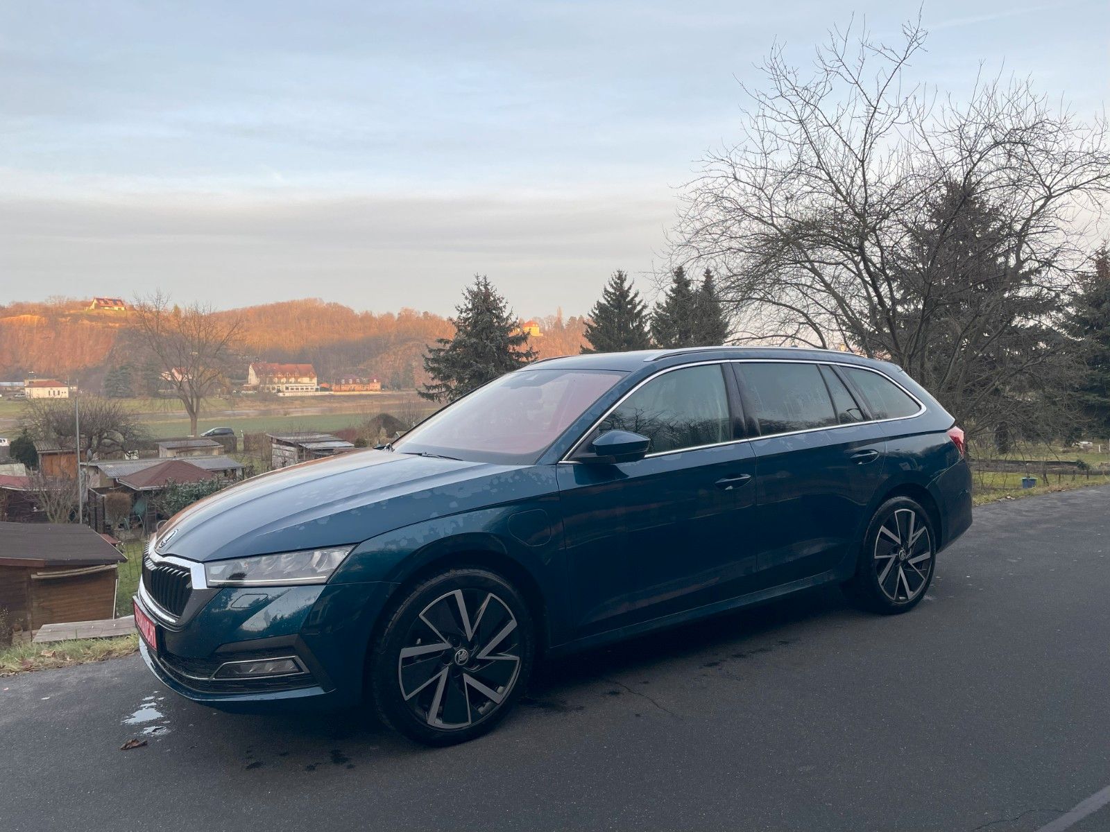 Skoda Octavia Combi Style iV - Samsaru's Car Outlet