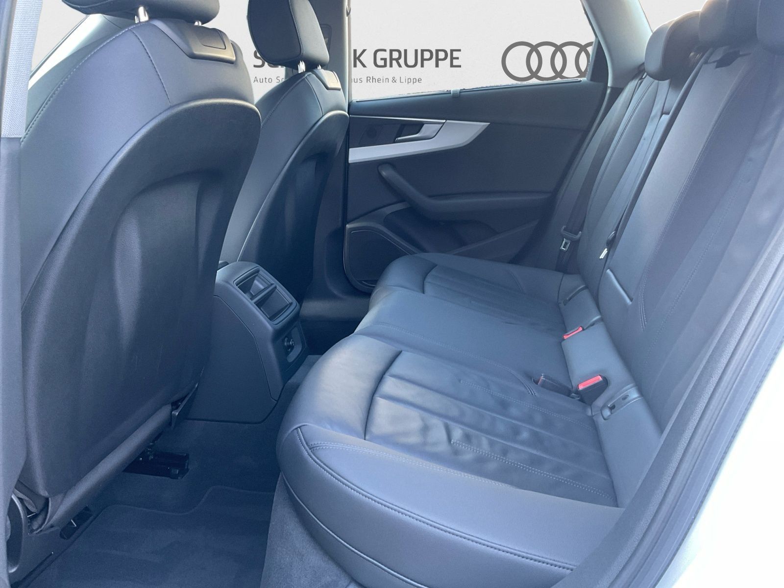 Audi A4 Avant 40 TDI S tronic Business - Samsaru's Car Outlet