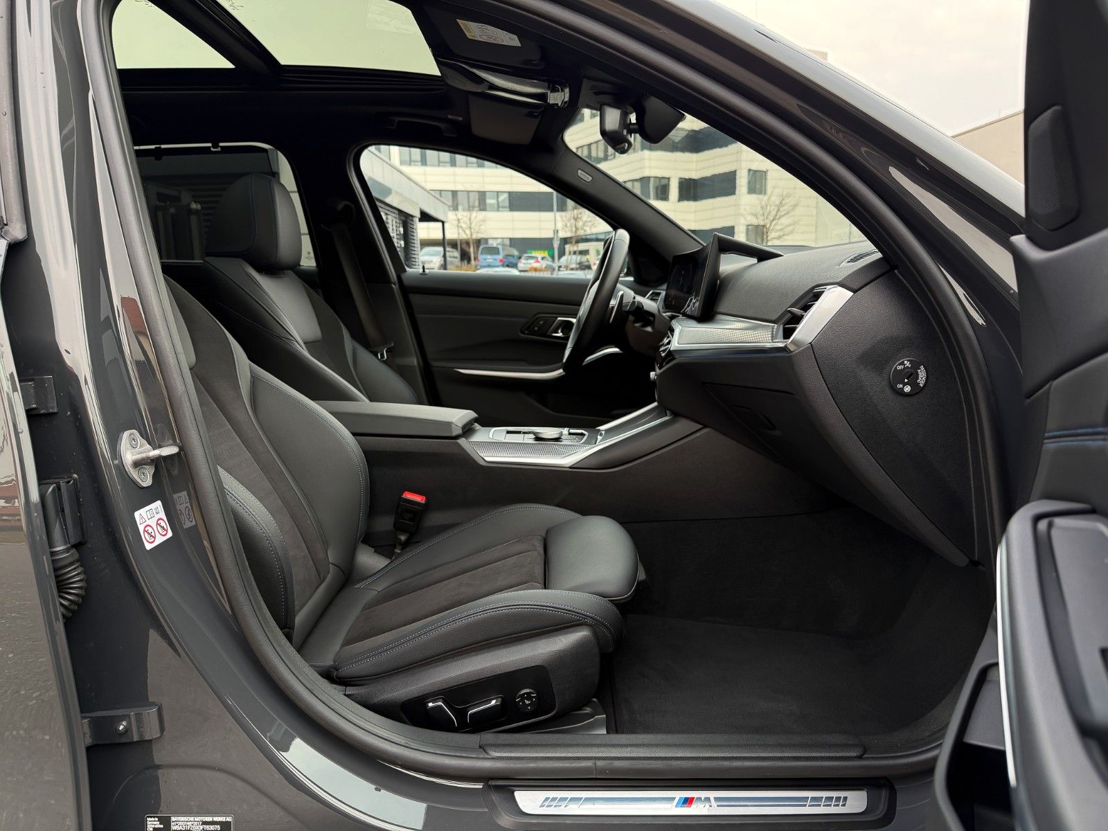 BMW 320d xD M Sport pro HuD AHK Pano hifi StHzg