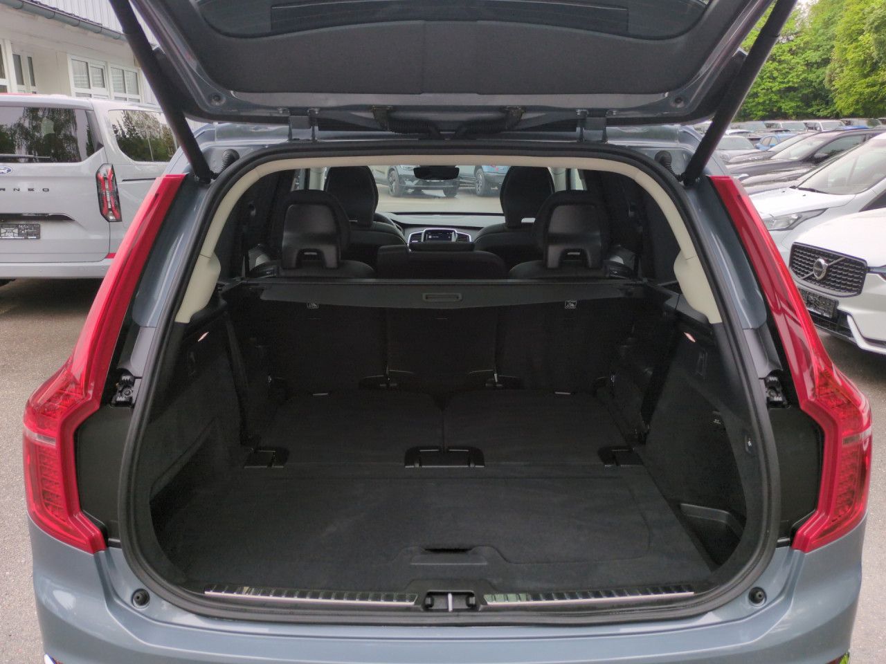 Volvo XC90 B5 (Diesel) Plus Bright AWD Automatik Navi