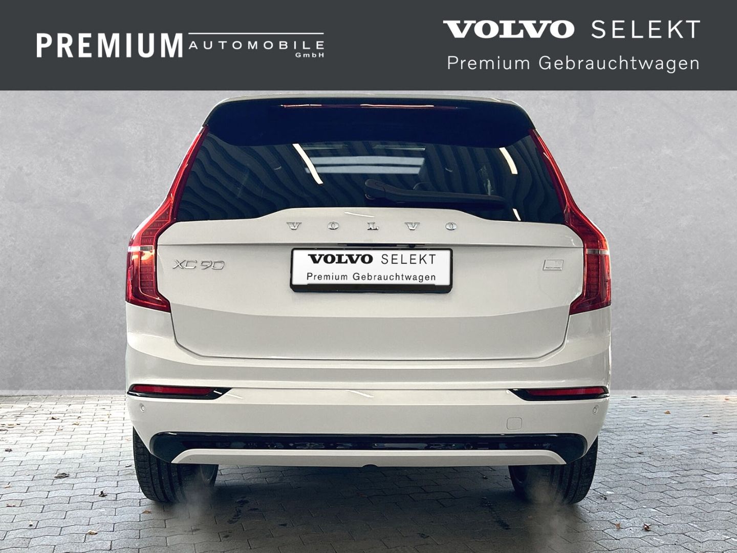Volvo XC90 Ultimate Dark Recharge Plug-In Hybrid AWD T