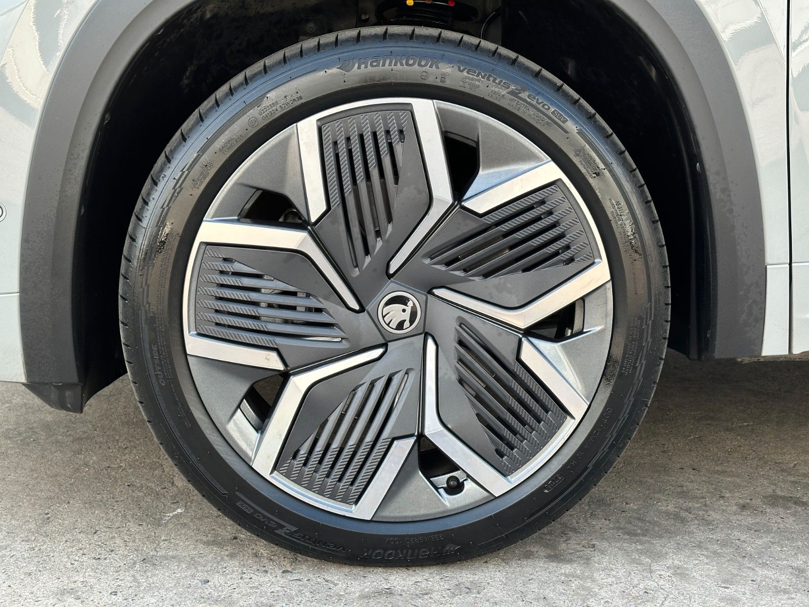 Skoda 193PS 4x4 Sportline STHZ NAVI DCC+ eHK LM20"AHK