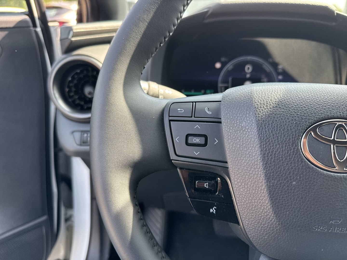 Toyota C-HR Hybrid FWD Team Deutschland 1.8 EU6e Navi L