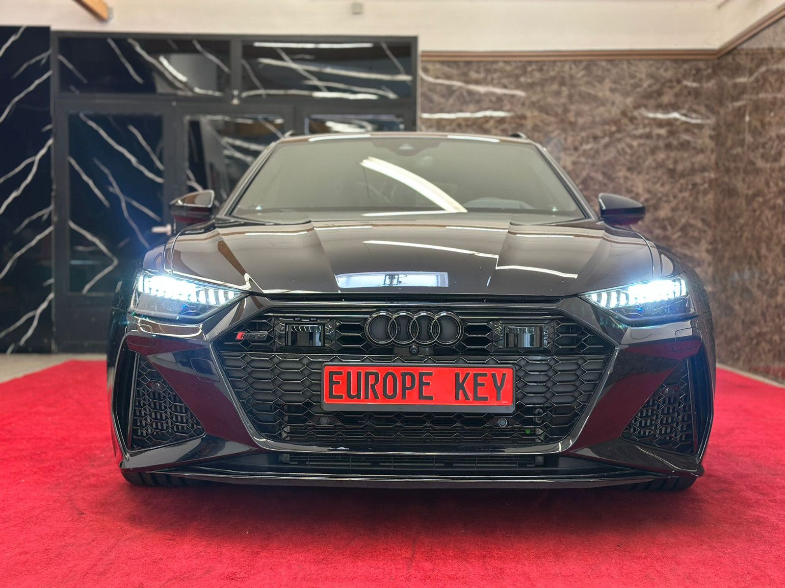 Audi RS6 4.0 TFSI*TIPTRONIQ*QUATTRO*DARK-BLUE*VOLL*