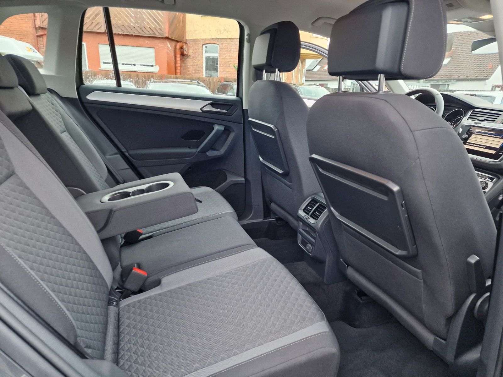 Volkswagen Tiguan 1.5-TSI Comfortline - Samsaru's Car Outlet