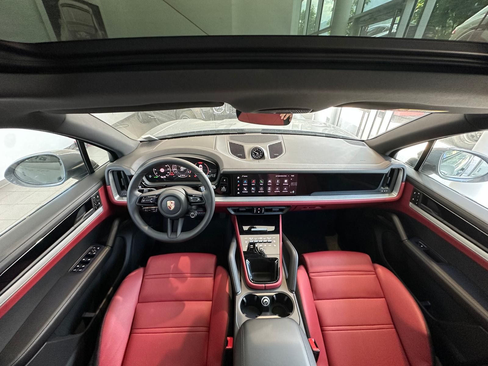 Porsche Cayenne Facelift -19%/gr-rot/Pan/Mtx/ACC/14W/21