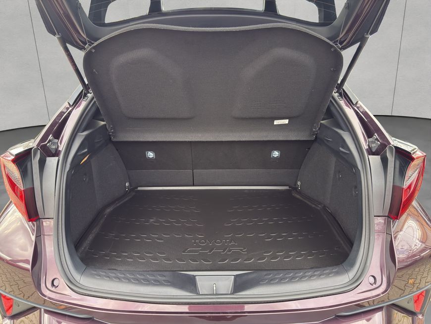 Toyota C-HR 2.0 Hybrid Team Deutschland