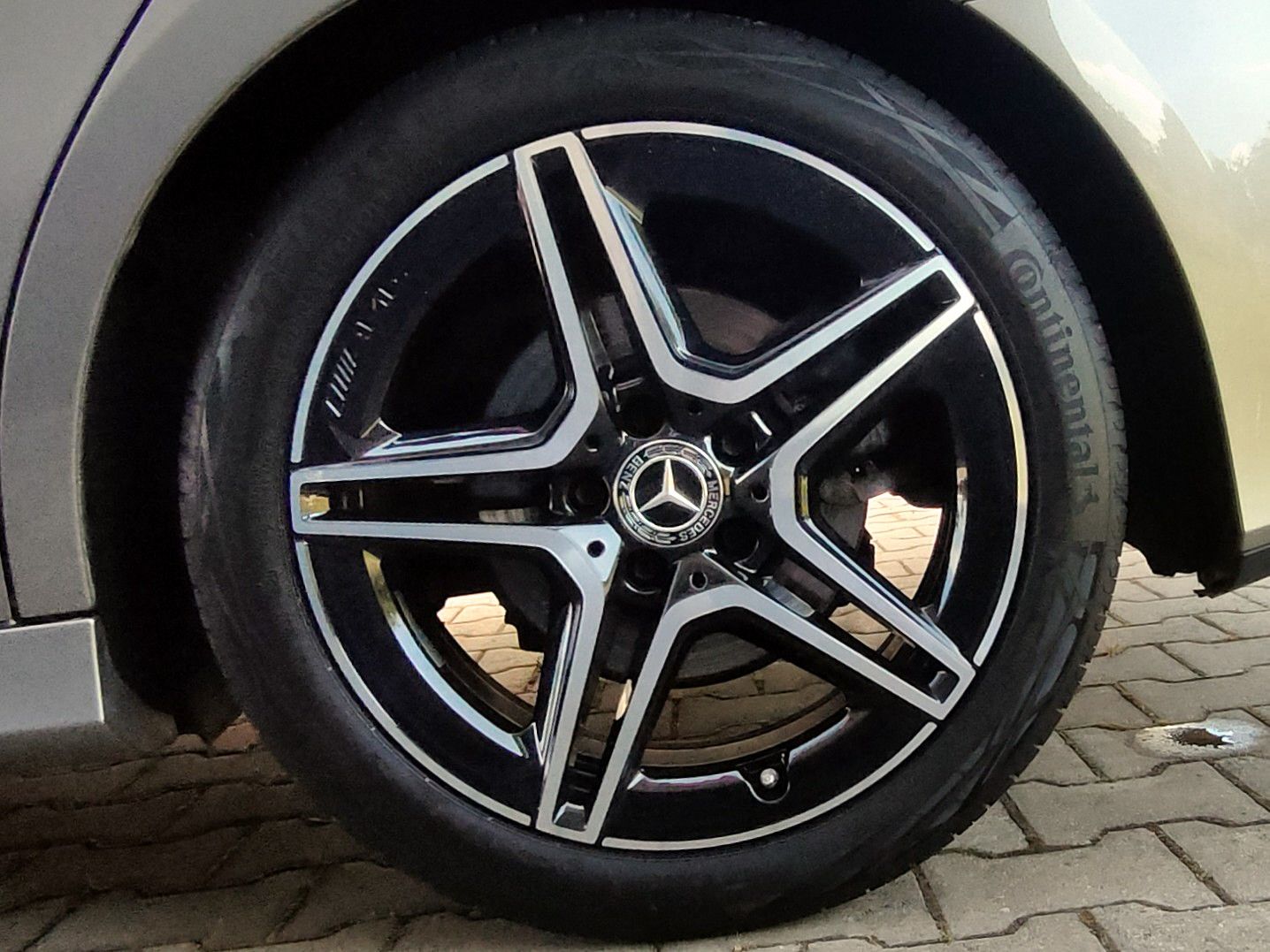 Mercedes-Benz A 220 Lim 4M AMG Line - Samsaru's Car Outlet