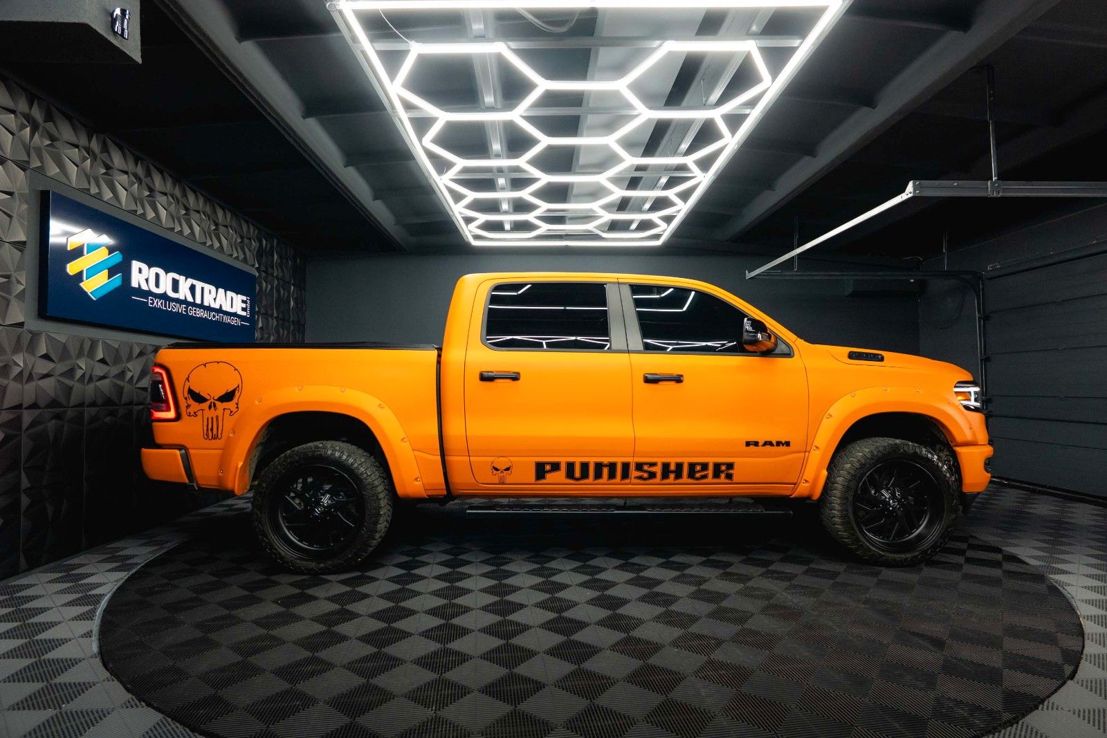 Dodge RAM 5.7 V8 HEMI 4x4 OFFROAD Night PUNISHER 19%