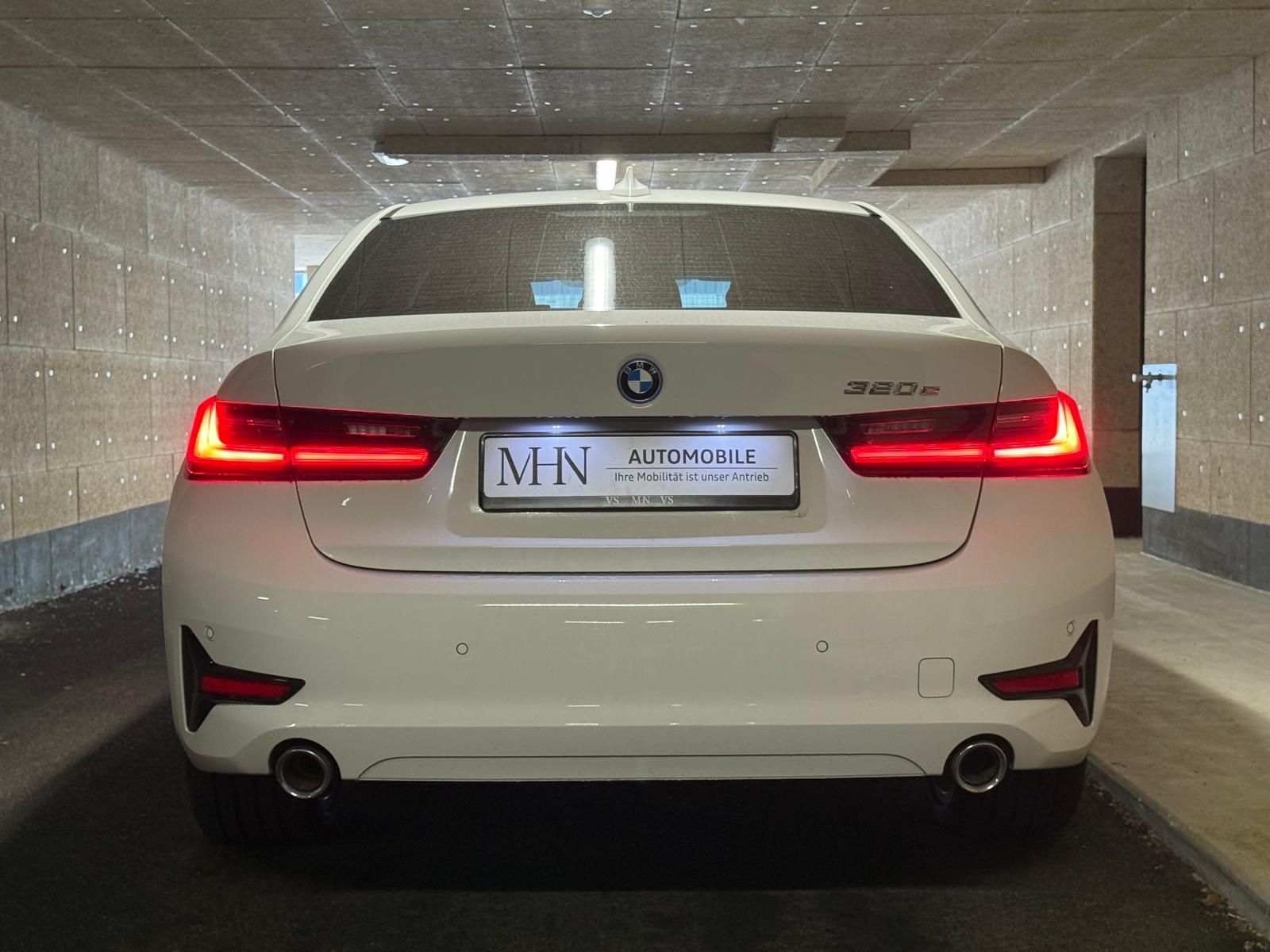BMW 320e lim Advantage - Samsaru's Car Outlet