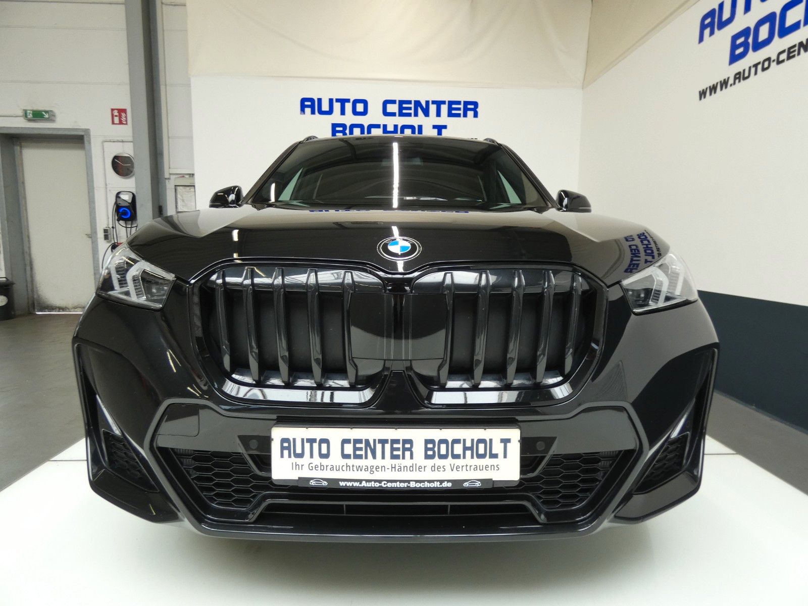 BMW X1 23d xDrive M Sportpaket - Samsaru's Car Outlet