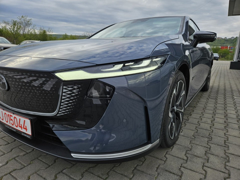 Mazda 6e