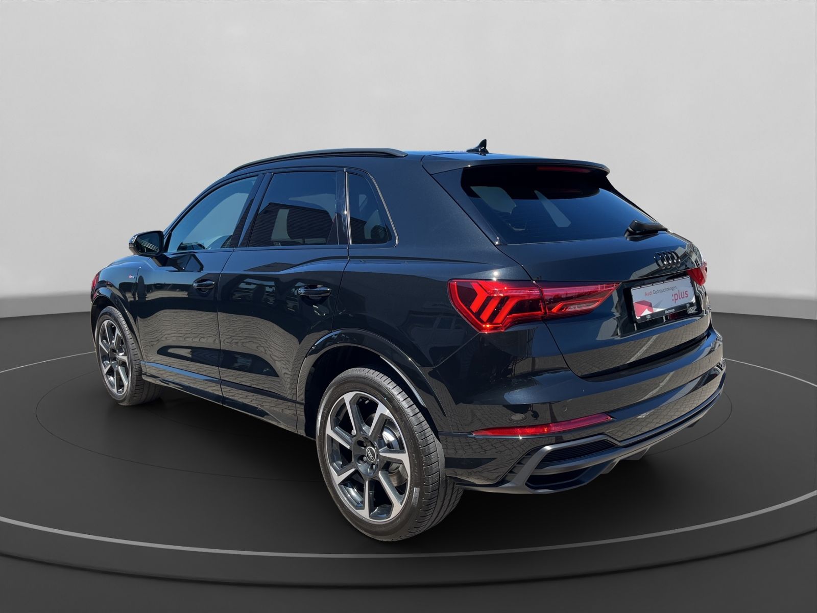 Audi Q3 40 TDI quattro S line Plus - Samsaru's Car Outlet