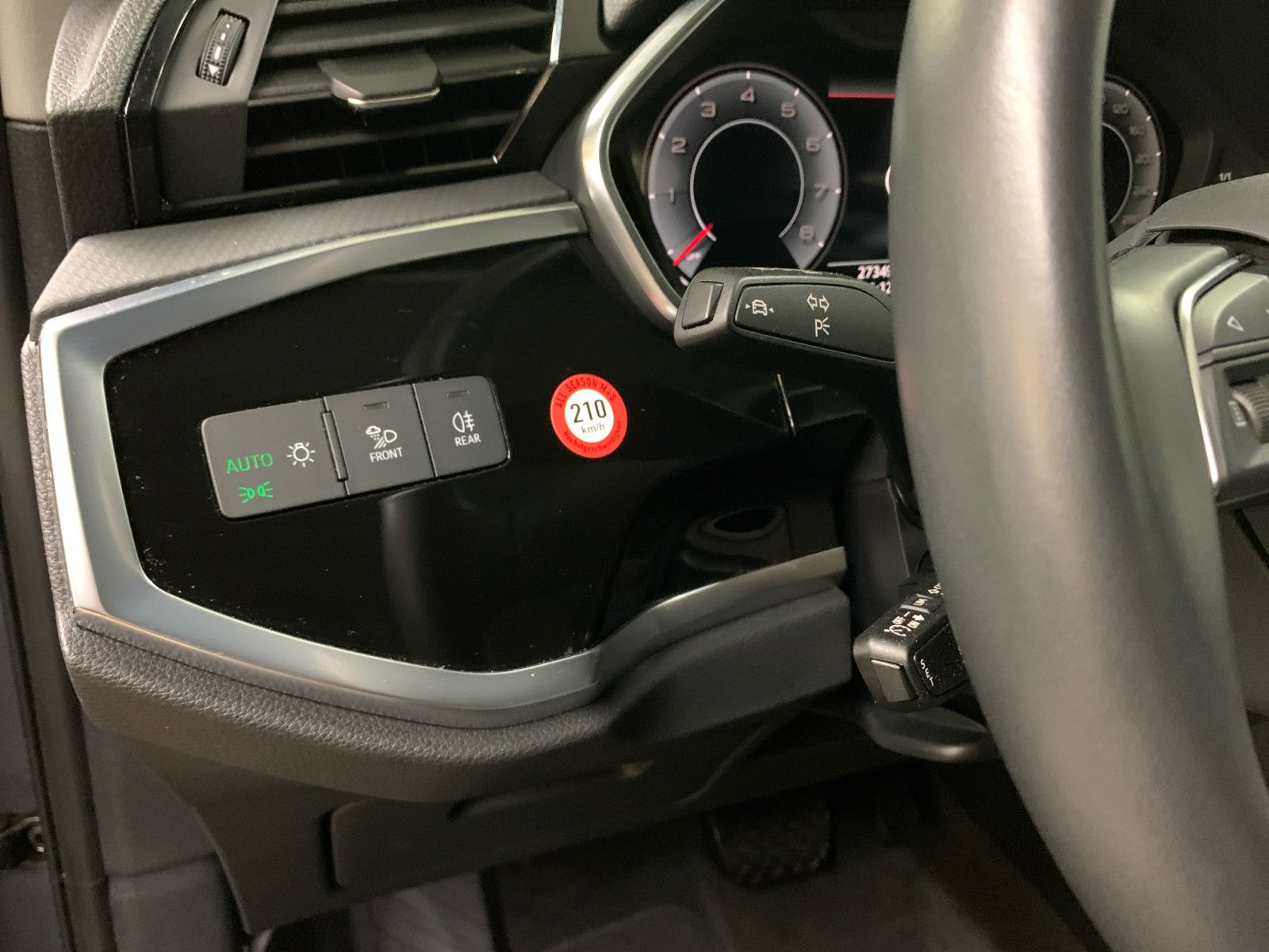 Audi Q3 40 TFSI quattro - Samsaru's Car Outlet
