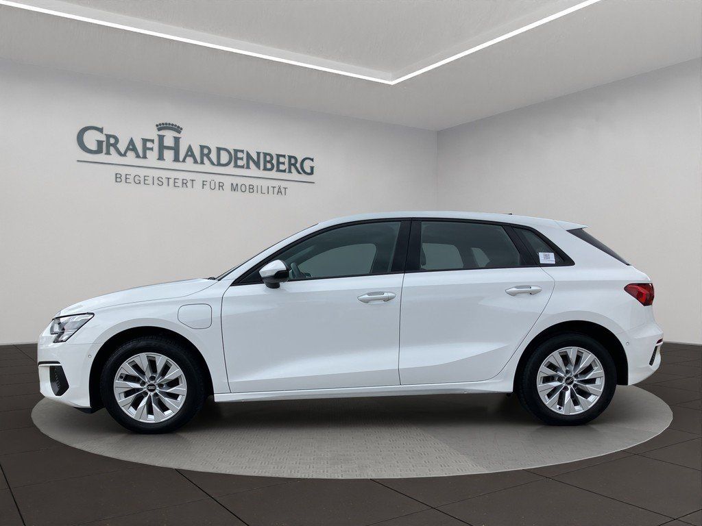 Audi A3 Sportback 40 TFSIe S tronic LED ACC AHK Navi