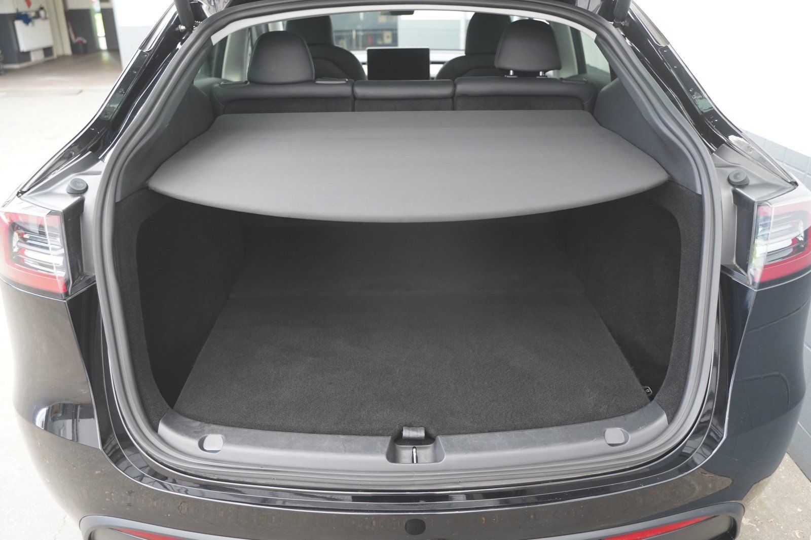 Tesla Model Y Long Range AWD *AHK*Mwst. ausweisbar*