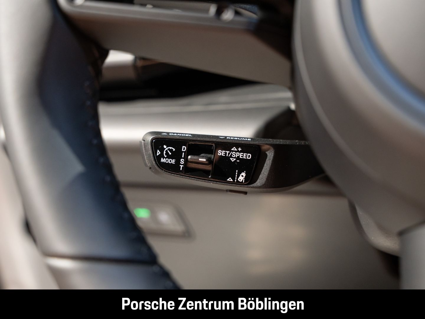 Porsche Macan 4 InnoDrive HeadUp LEDmatrix Panorama BOSE