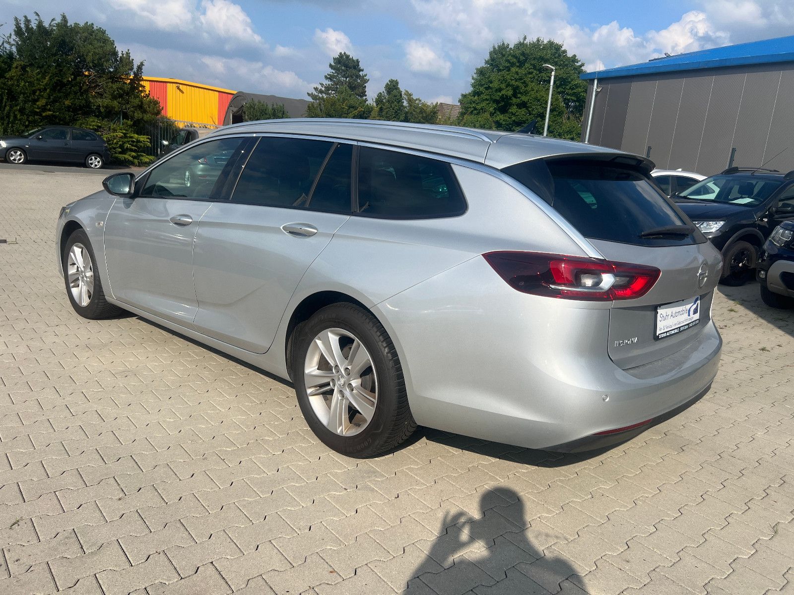 Opel Insignia B Sports Tourer Aut. - Samsaru's Car Outlet