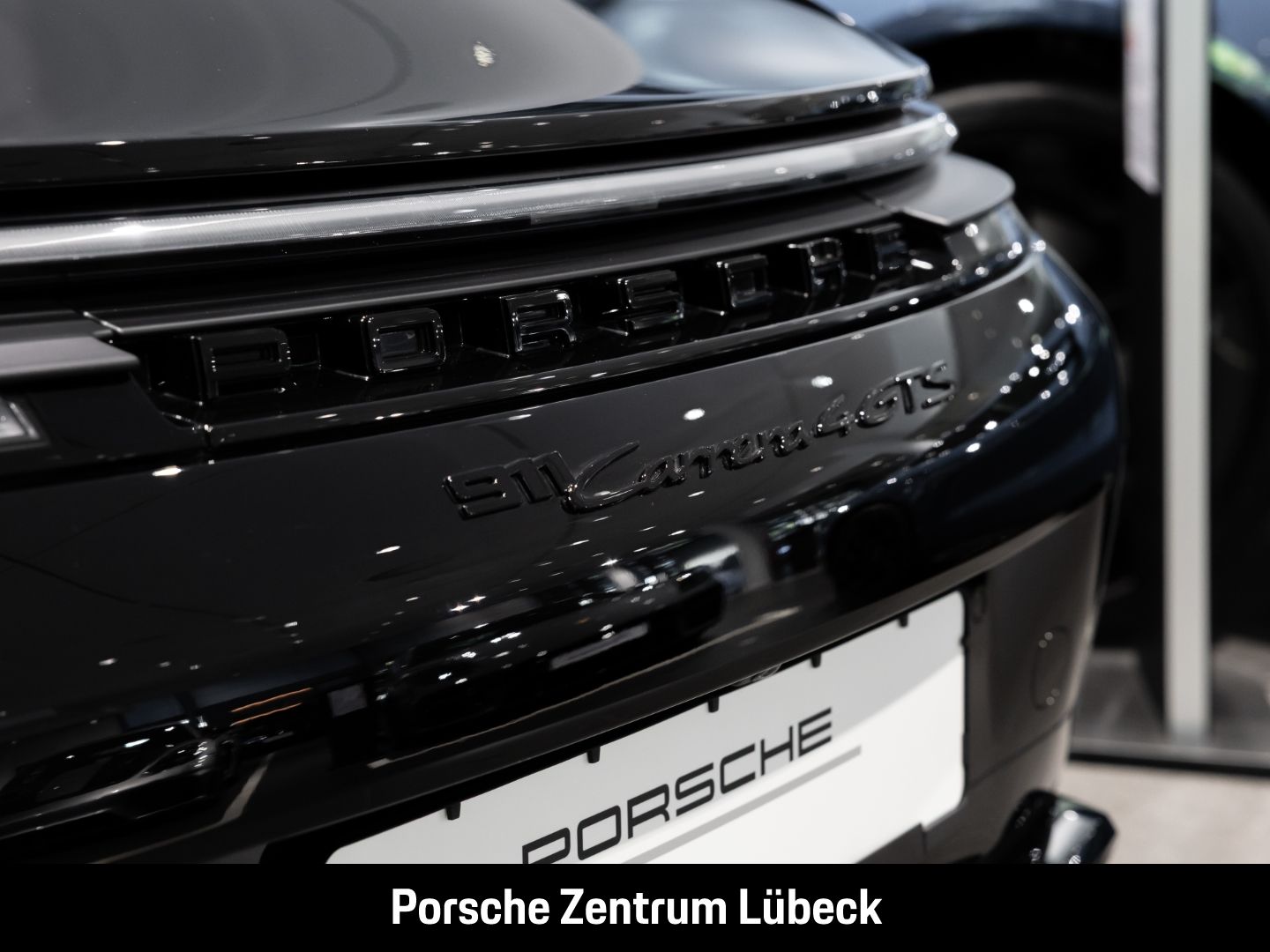 Porsche 992 911 Carrera 4 GTS BOSE Sportabgasanlage LED