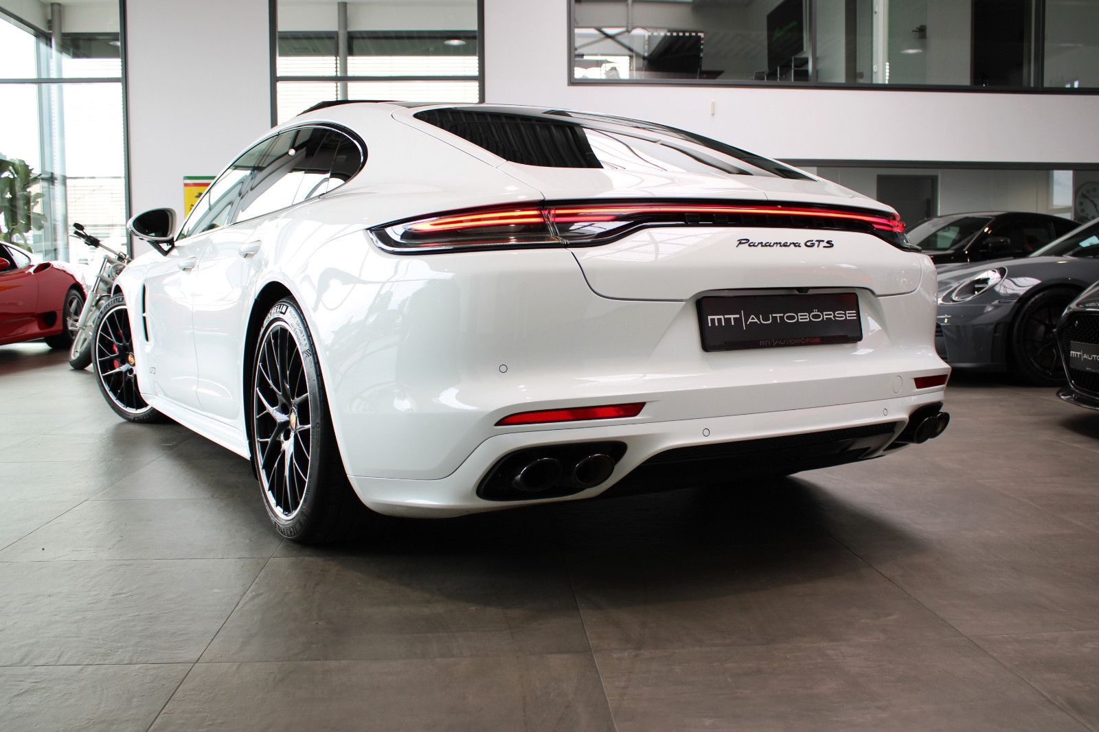 Porsche PANAMERA GTS MATRIX/SPORT-DESIGN/CARBON/360°/21"