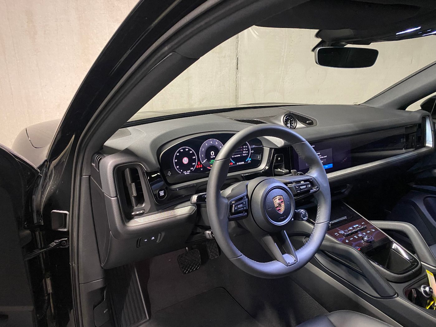 Porsche Cayenne E-Hybrid Coupé | Adaptive Luftfederung |
