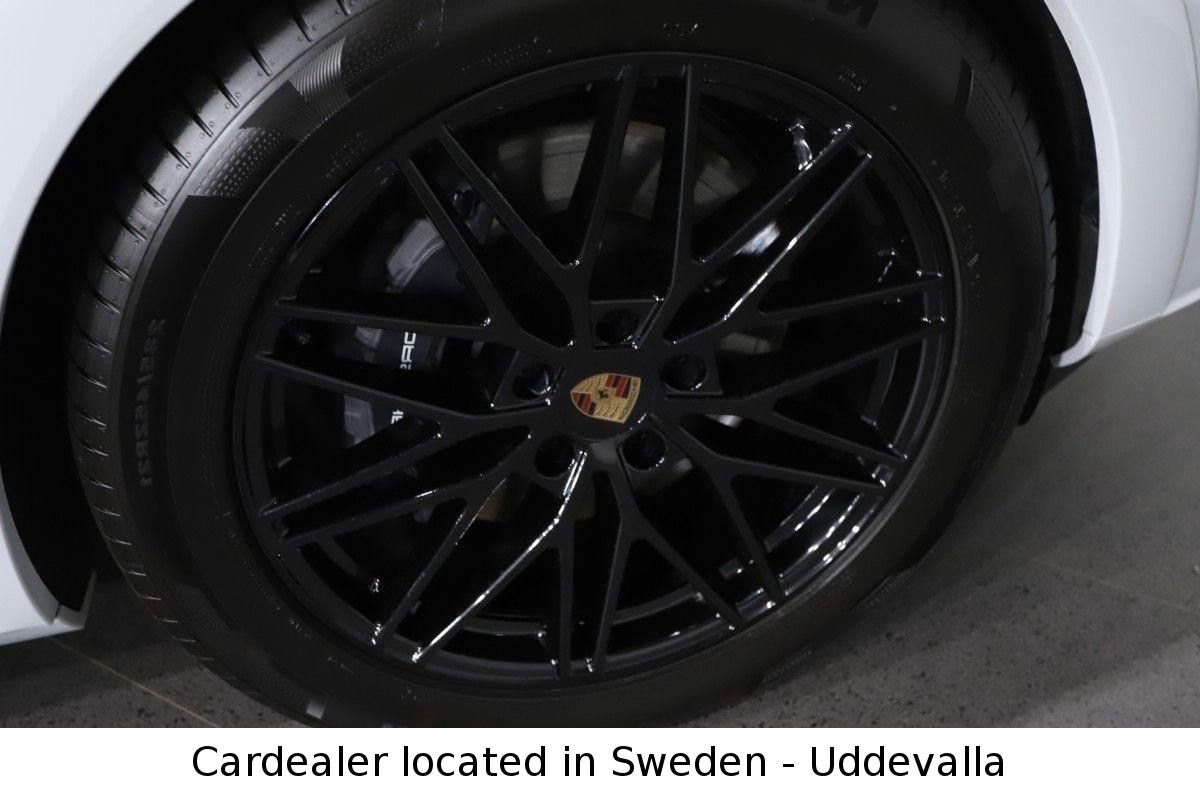 Porsche Cayenne Coupe E-Hybrid 470HP PASS-DISPLAY *VAT*