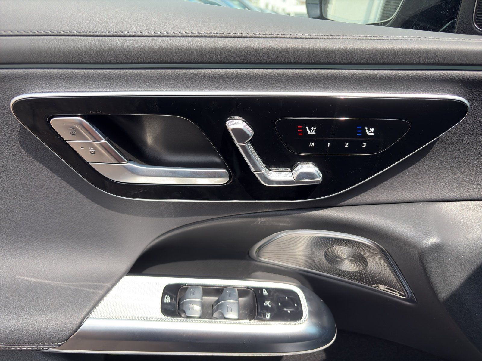 Mercedes-Benz E 450 d 4M AMG Head Up Airm Distr Digi Burm AHK