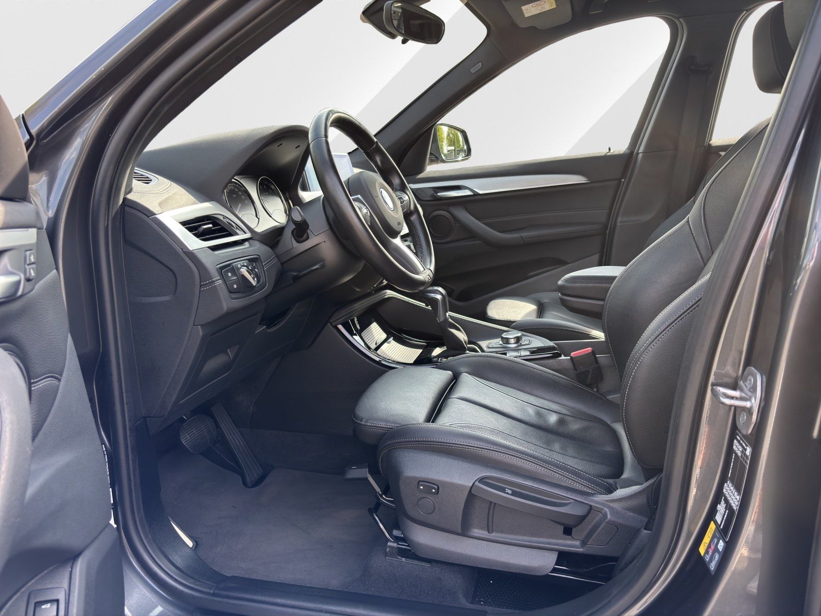 BMW X1 xDrive25e M Sport - Samsaru's Car Outlet