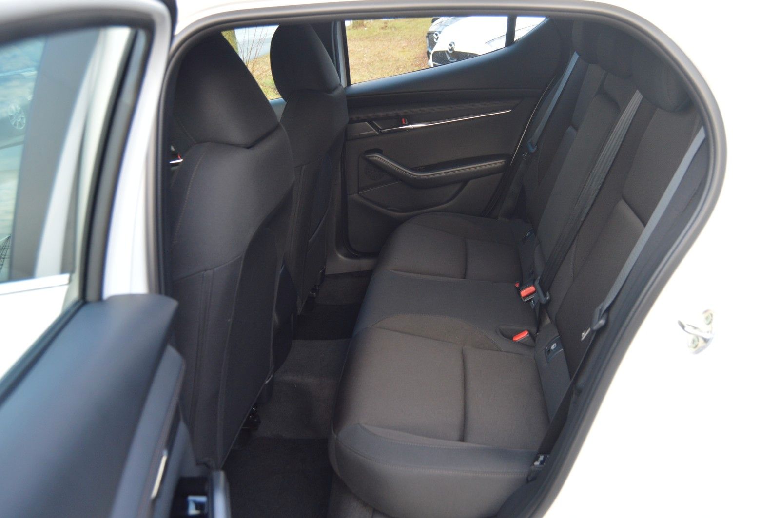 Mazda 3 Benzin 140PS 6AG Centre-Line Navi PDC SHZ