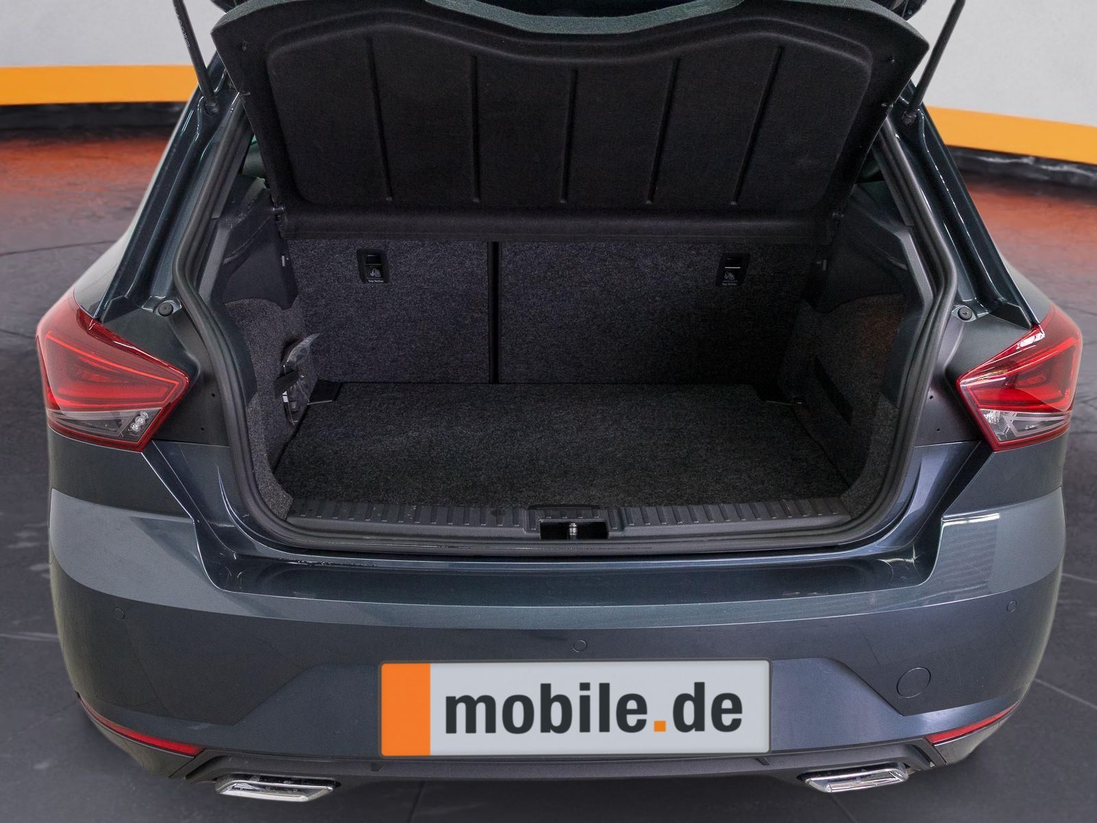 Seat Ibiza 1.0 TSI DSG FR LINE - Samsaru's Car Outlet