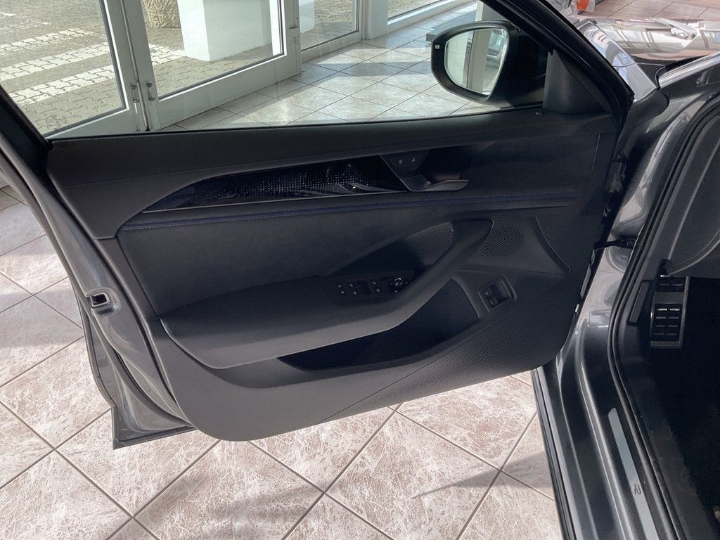 Volkswagen Passat 1.5 eHybrid DSG R-Line PANO MATRIX-LED