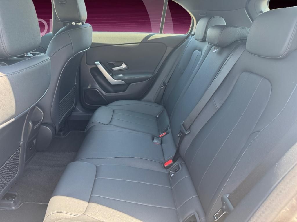 Mercedes-Benz A 180 7G-DCT Progressive - Samsaru's Car Outlet