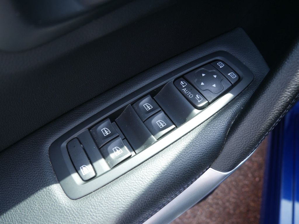 Renault Kadjar Intens TCe 140 EDC - Samsaru's Car Outlet
