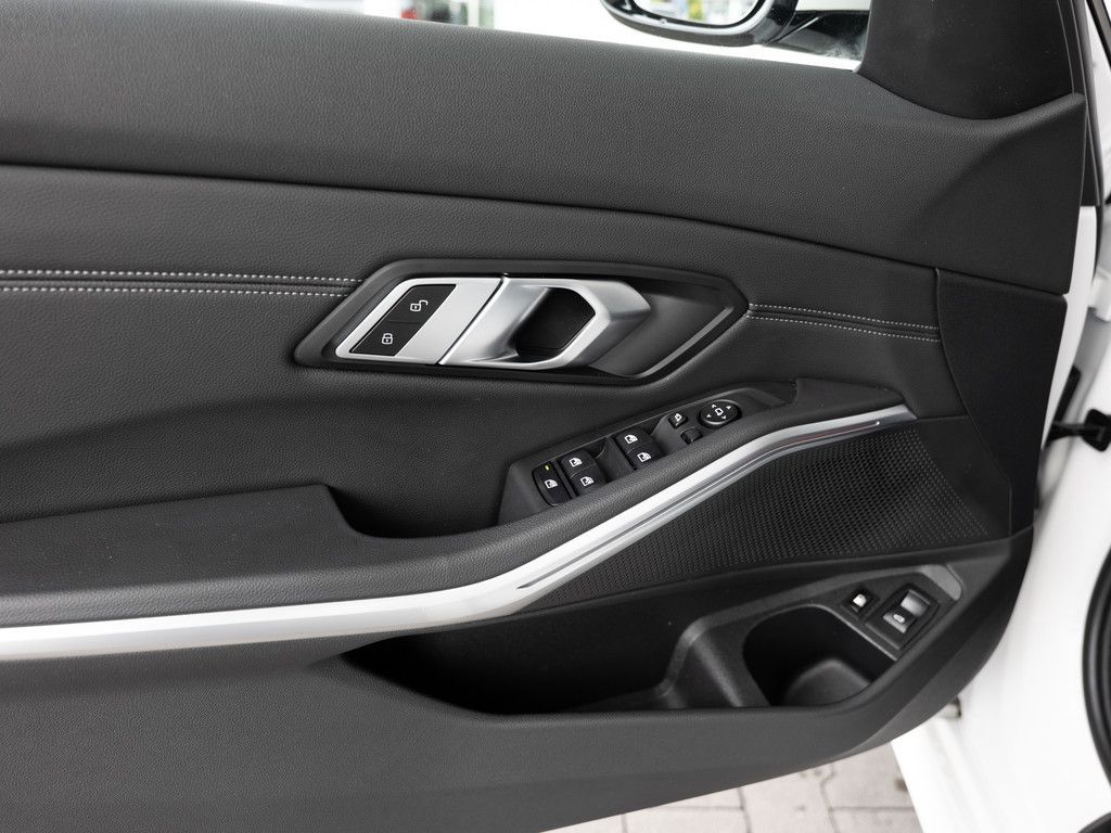 BMW 320e Touring Sport Line - Samsaru's Car Outlet