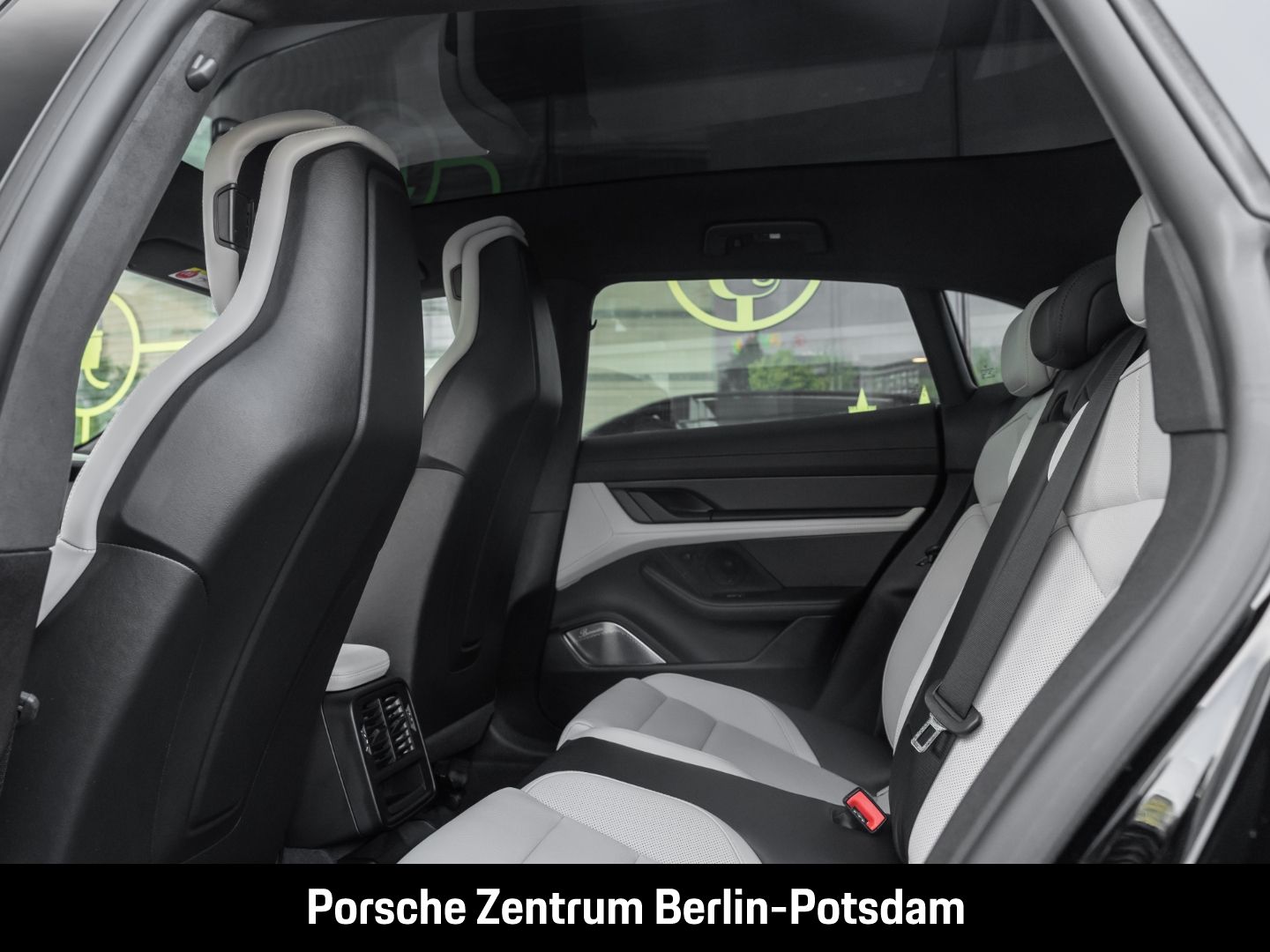 Porsche Taycan GTS Sport Turismo Burmester Panoramadach