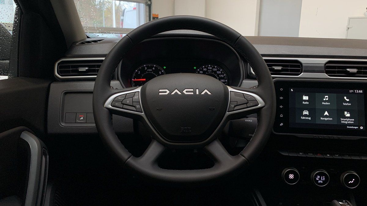 Dacia Duster JOURNEY TCe 150 EDC - Samsaru's Car Outlet