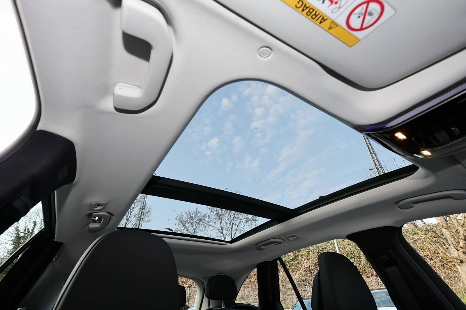 Mercedes-Benz GLC 300 e 4M AHK+PANO+DISTR+MEMORY+360°+LED+18"