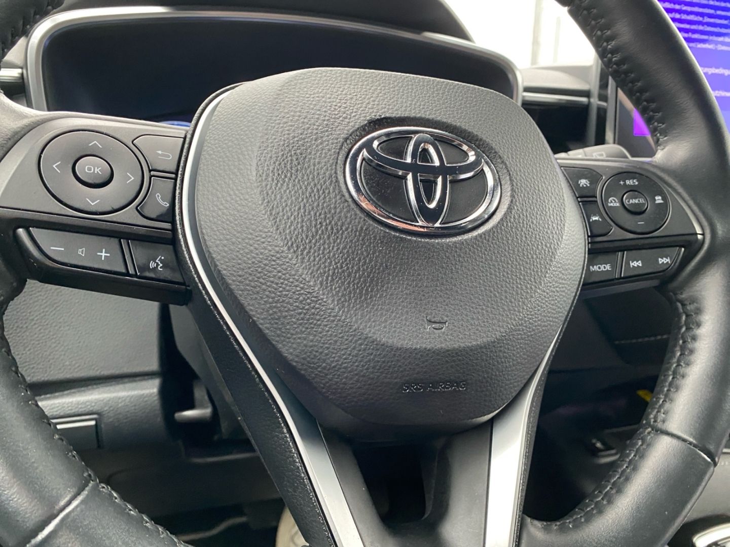 Toyota Corolla 1.8 Hybrid Team D *Bi-LED*ACC*CAM*SHZ*PD
