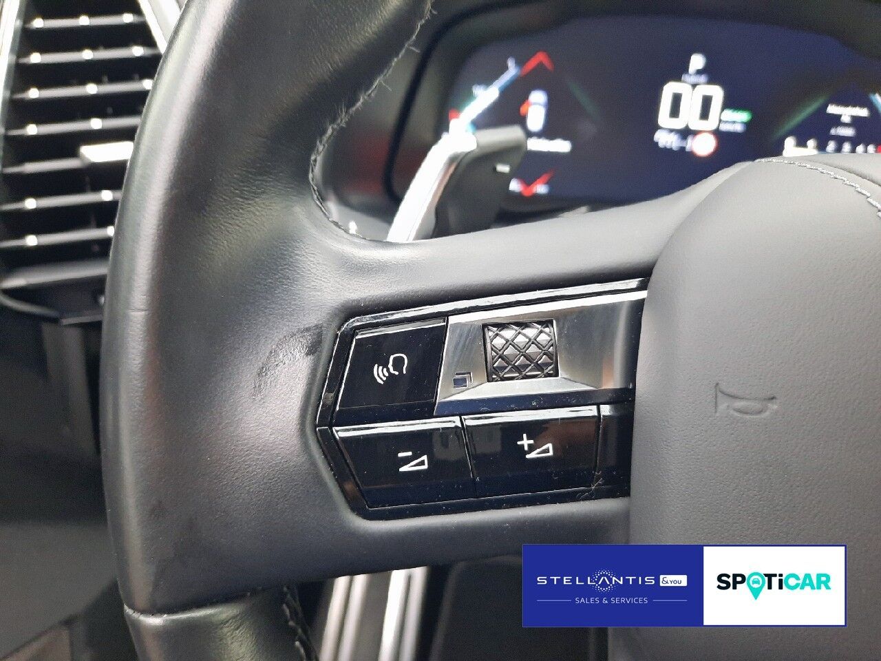 DS Automobiles DS 7 Crossback E-Tense Hybrid Louvre S&S (EU6d)