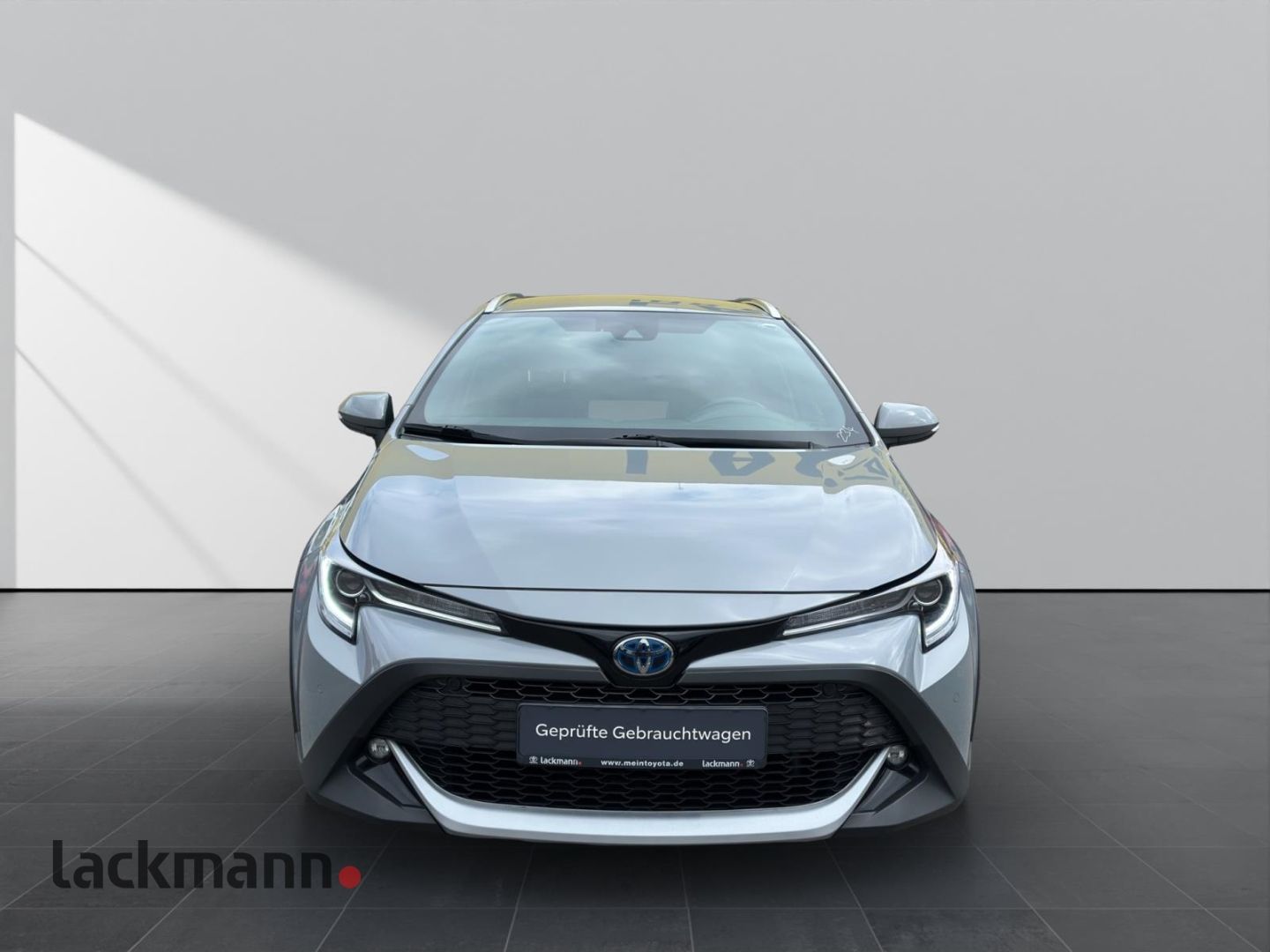Toyota Corolla 1.8 Hybrid TS - Samsaru's Car Outlet