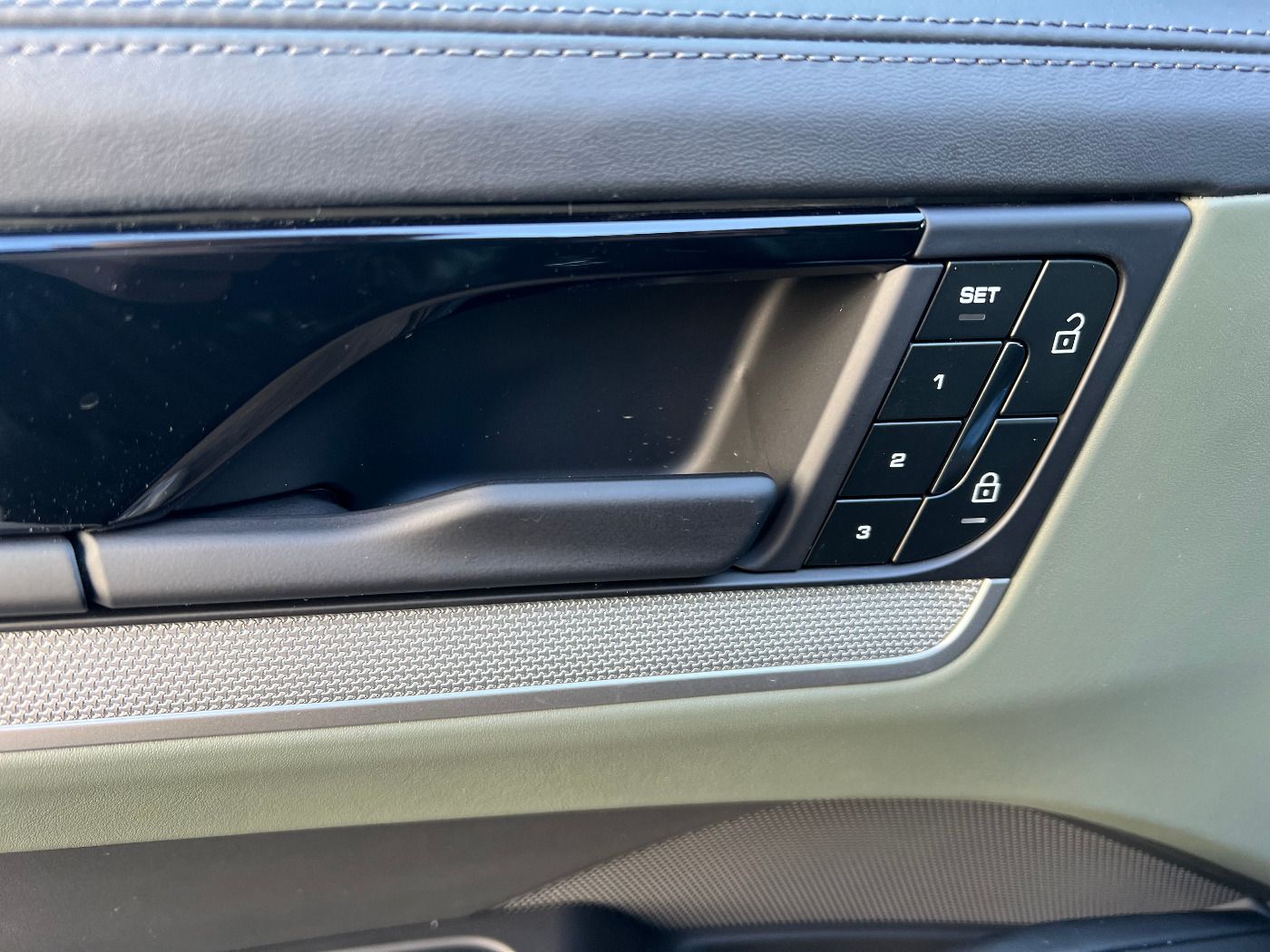 Porsche Cayenne E-Hybrid Coupe | Luftfederung | AHK |
