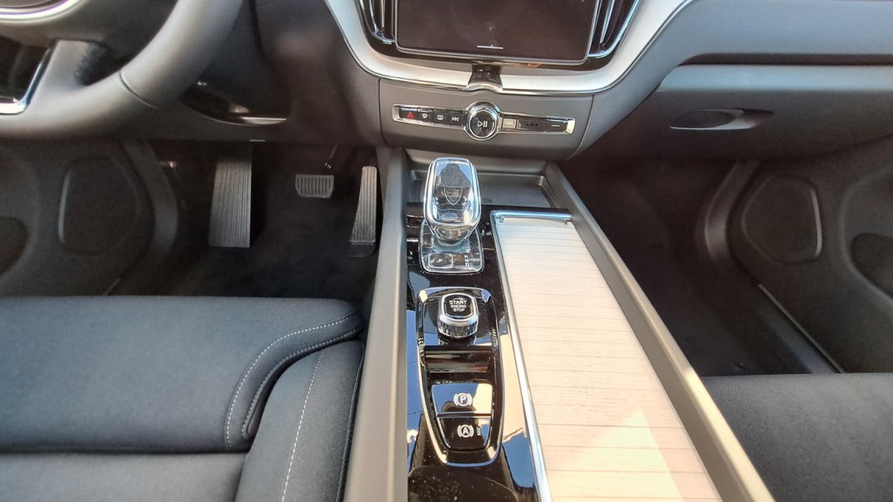 Volvo XC 60 XC60 Plus Bright T6 AT8 eAWD