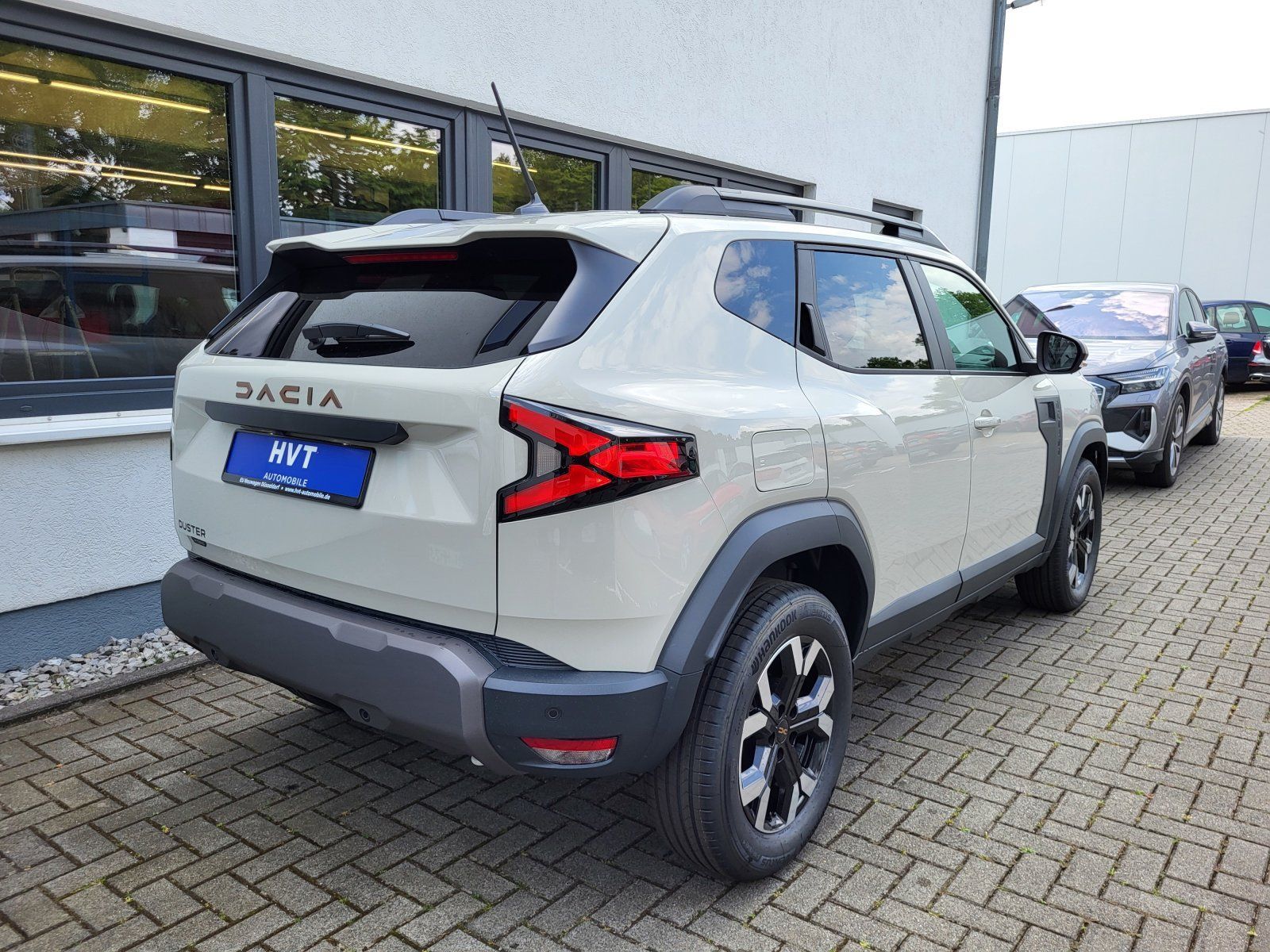 Dacia Duster NEW Hybrid 140 4x2 Extreme - Samsaru's Car Outlet